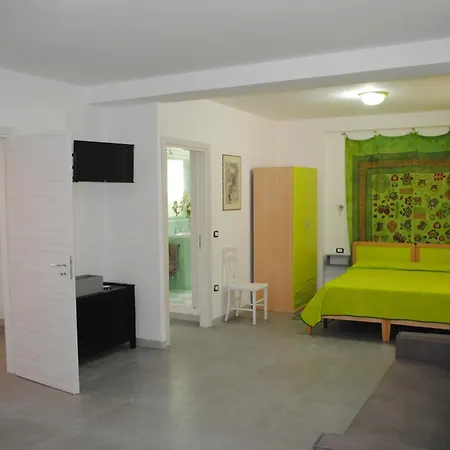 Summer Beach Rooms-3